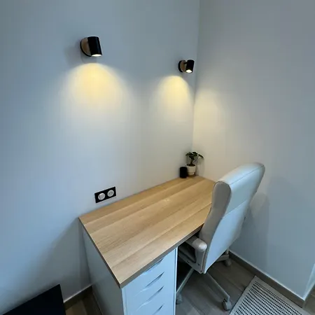 Beau 3 Pieces Proche Du Port De Daire Nice